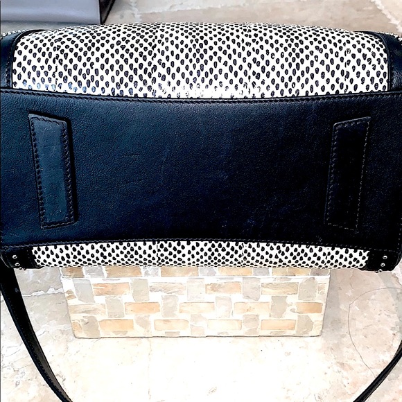 GIVENCHY AUTHENTIC exotic Antigona bag. - Picture 5 of 8